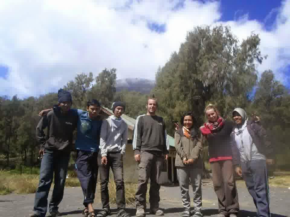 (Single Trip) Menuju Puncak Tertinggi Jawa