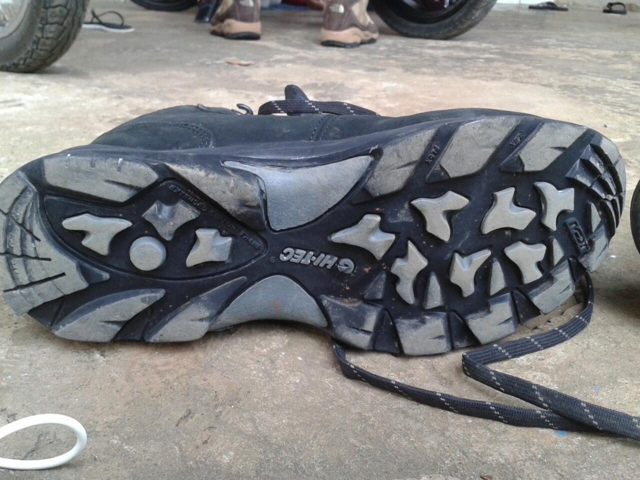 &#91;WTS&#93; JUAL MURAH SEPATU HI-TEC 2nd
