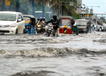 &#91;TuhKan&#93; Jakarta Banjir dan Macet, Warga Suruh Wartawan Sampaikan Keluhan ke Gubernur
