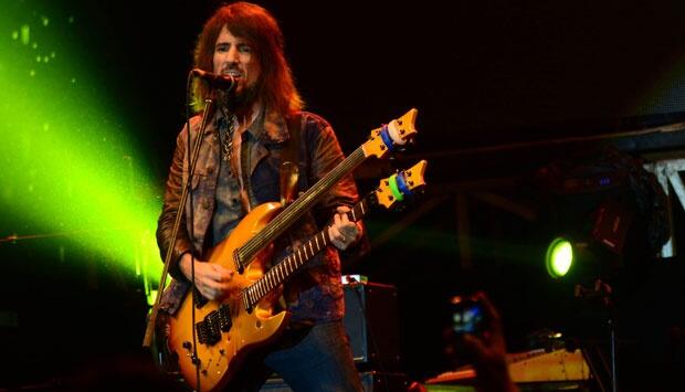 Maradona Lewat Gitaris Guns N' Roses Juga Dukung Jokowi