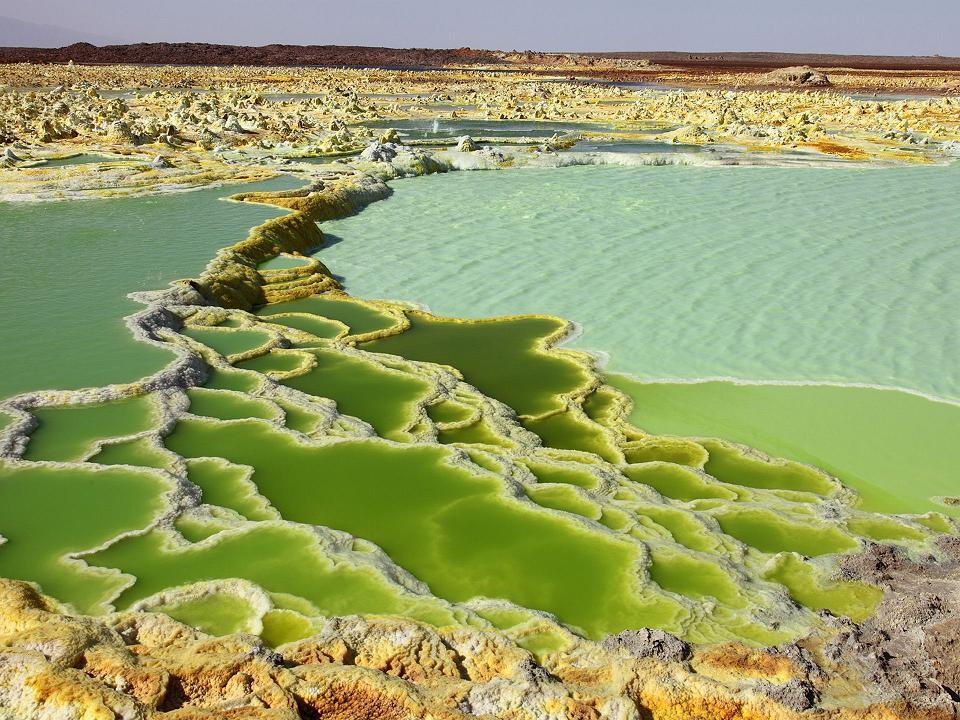 Pemandangan Kawah gunung berapi yang paling aneh dan unik ...