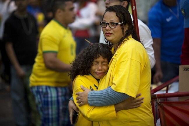 Reaksi Fans Brazil...... Berkabung..... Banjir Air Mata