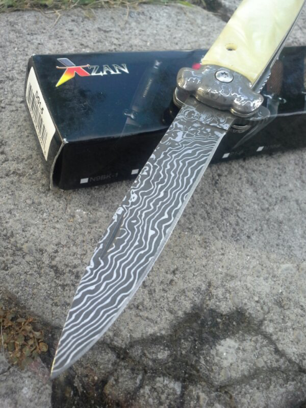 Striker Pearl Tactical Pocket Knife (Damascus Engravings)/Pisau original