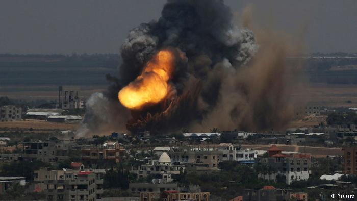 Israel Lanjutkan Serangan Udara ke Gaza #SaveGaza