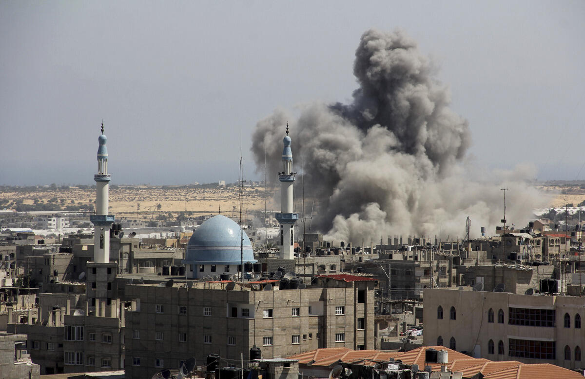 Foto - Foto serangan Israel di Gaza, Palestina 9 July 2014