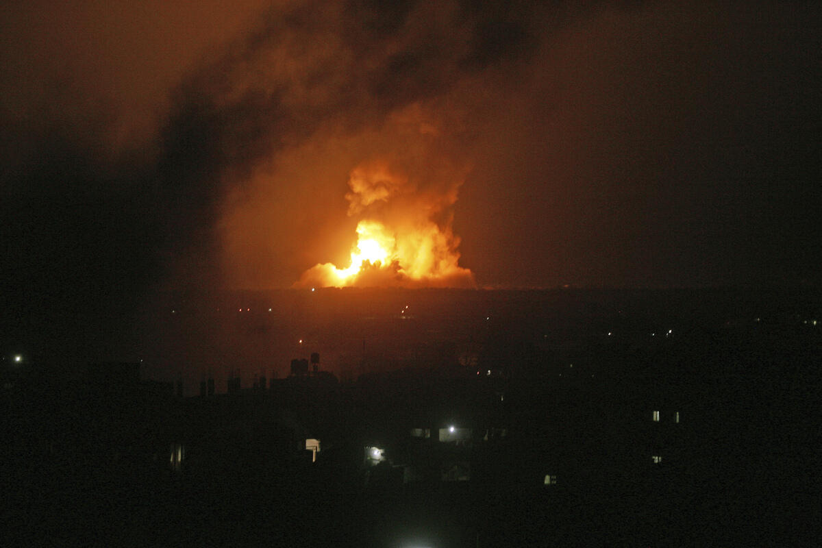 Foto - Foto serangan Israel di Gaza, Palestina 9 July 2014