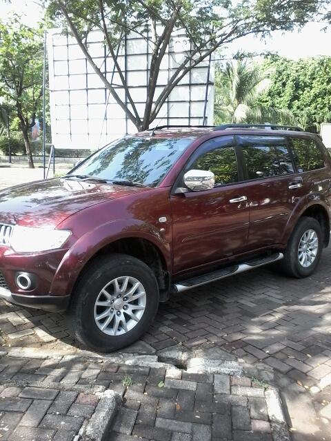 Mitsubishi Pajero Sport Exceed RED 2011