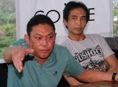 Perkenalkan saya anggota kerajaan kegelapan....