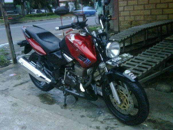 Cari Braket Lampu  Pesek  Tiger Megapro scorpio vixion NMP 