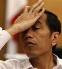Yang Mengakibatkan Tangan Refleks Memegang Kepala