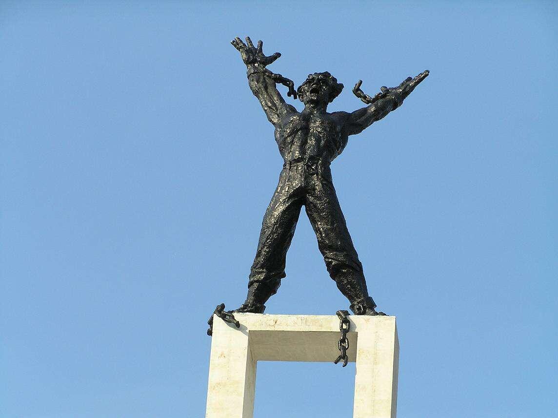 Fakta Sejarah Seputar Lapangan Banteng