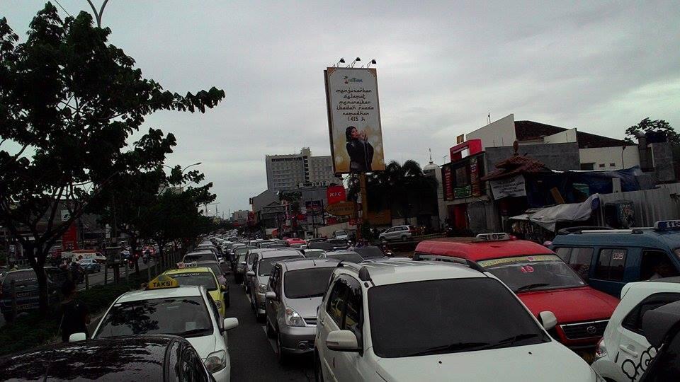 MACET NYA MARGONDA DEPOK GAK NYALAHIN JOKOWI JG?