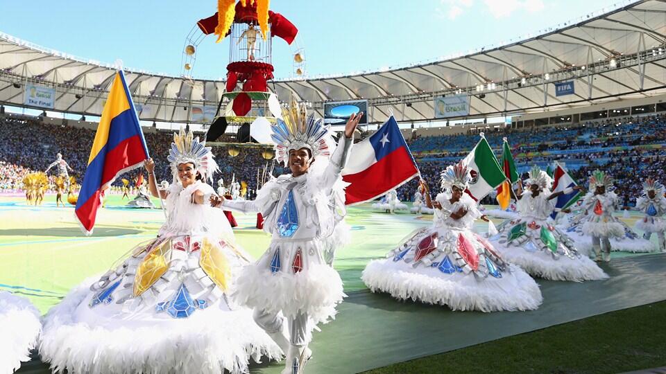 Gemerlap Suasana &quot;Closing Ceremony World Cup Brazil 2014&quot; (Hot &amp; Seksi)