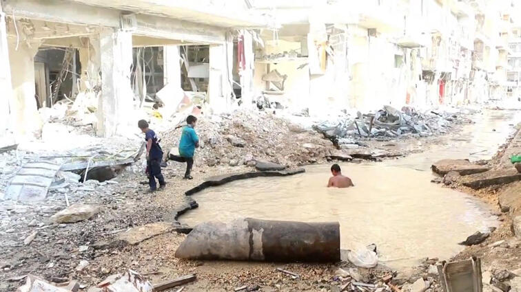Cara kreatif anak-anak syria di tengah reruntuhan perang.
