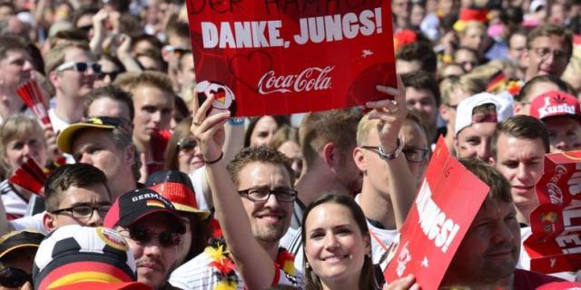 (PICT) Parade Penyambutan Sang Juara Piala Dunia Saat Pulang Ke Negaranya