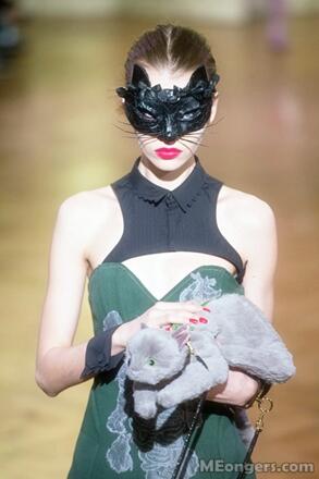 Kenapa Wanita Seperti Kucing &nbsp;?