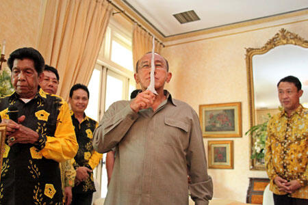 ABR Di pecat jadi Ketua Golkar