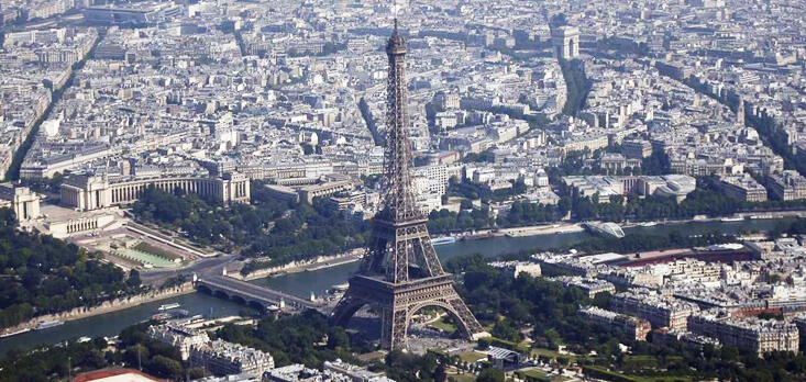 10 Fakta Yang Belum Agan Tau Tentang Menara Eiffel