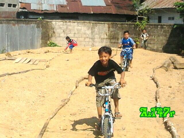 perbedaan anak jaman sekarang dan anak jaman dulu