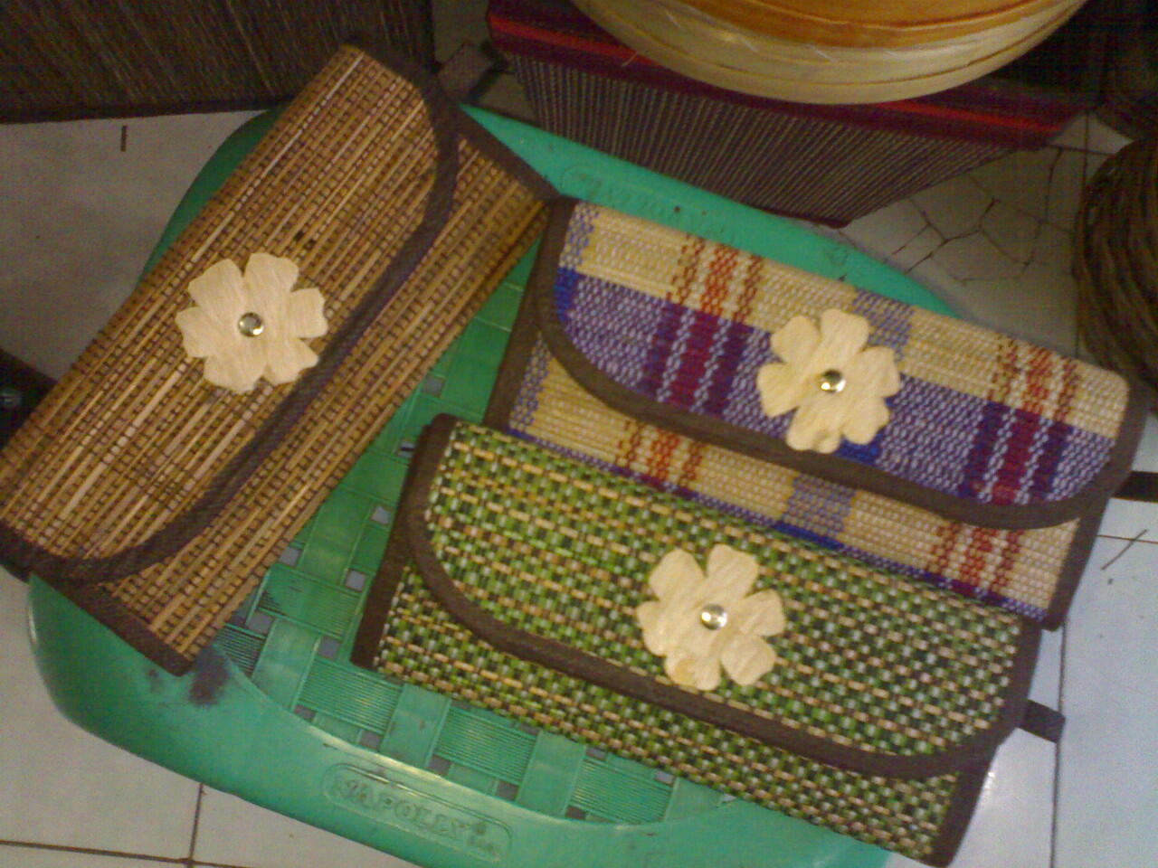 dompet mendong khas kerajinan rajapolah