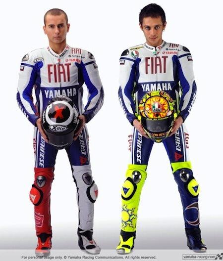 Kangen liat duel Rossi vs Lorenzo...!!!