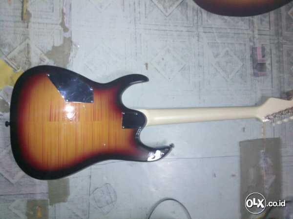 Gitar listrik untuk pemula