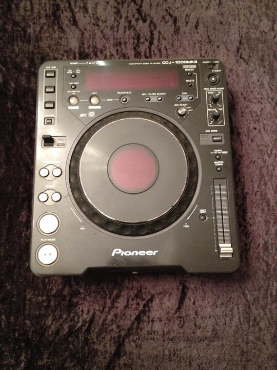 CDJ 1000mk3 - Pioneer