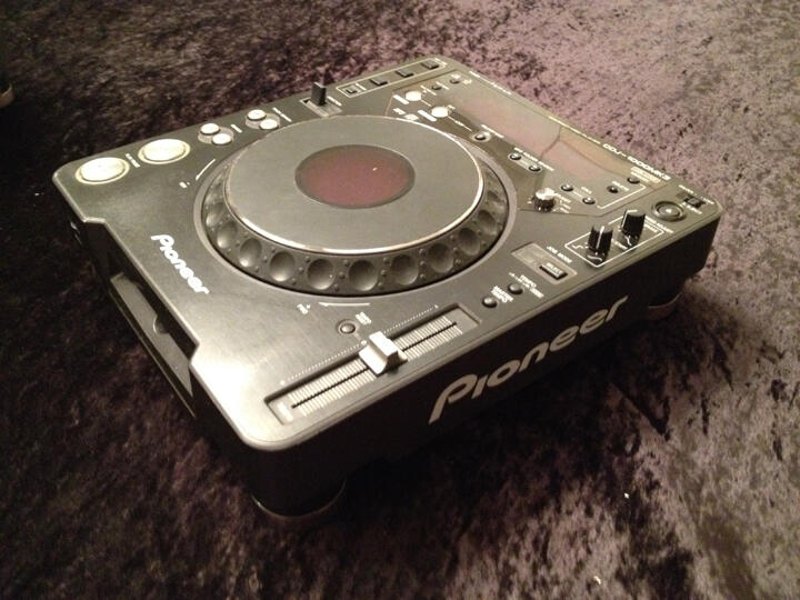 CDJ 1000mk3 - Pioneer