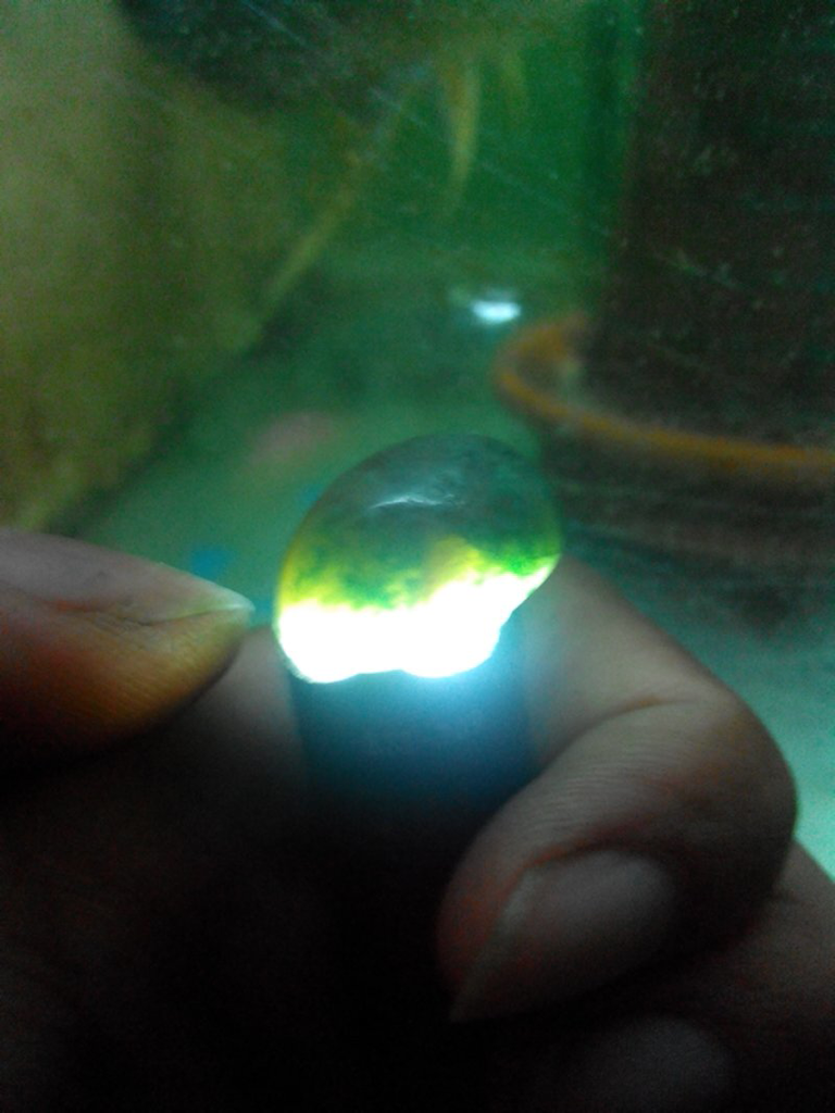 sungai dareh , neprhite jade atau giok aceh dan anggur