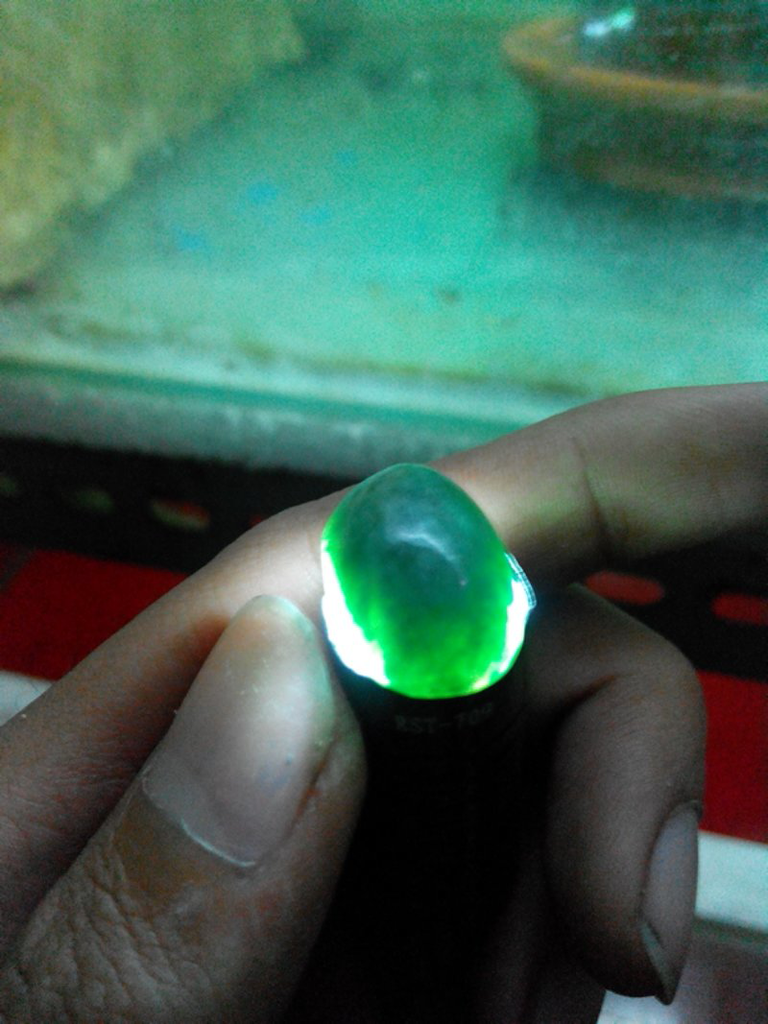 sungai dareh , neprhite jade atau giok aceh dan anggur