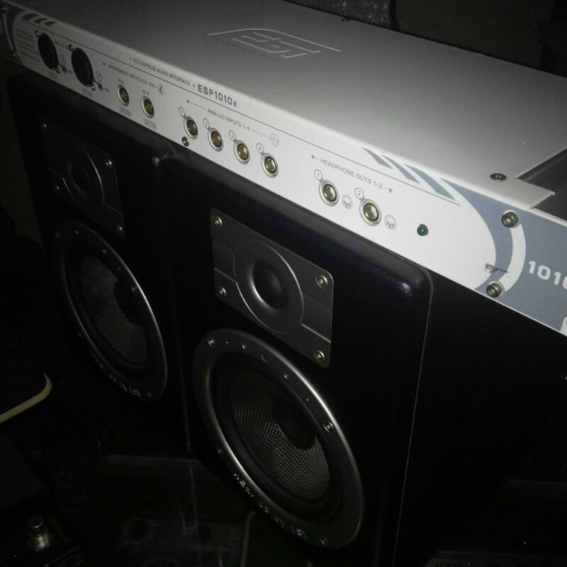 Souncard ESI 1010e dan Speaker ESI Near05
