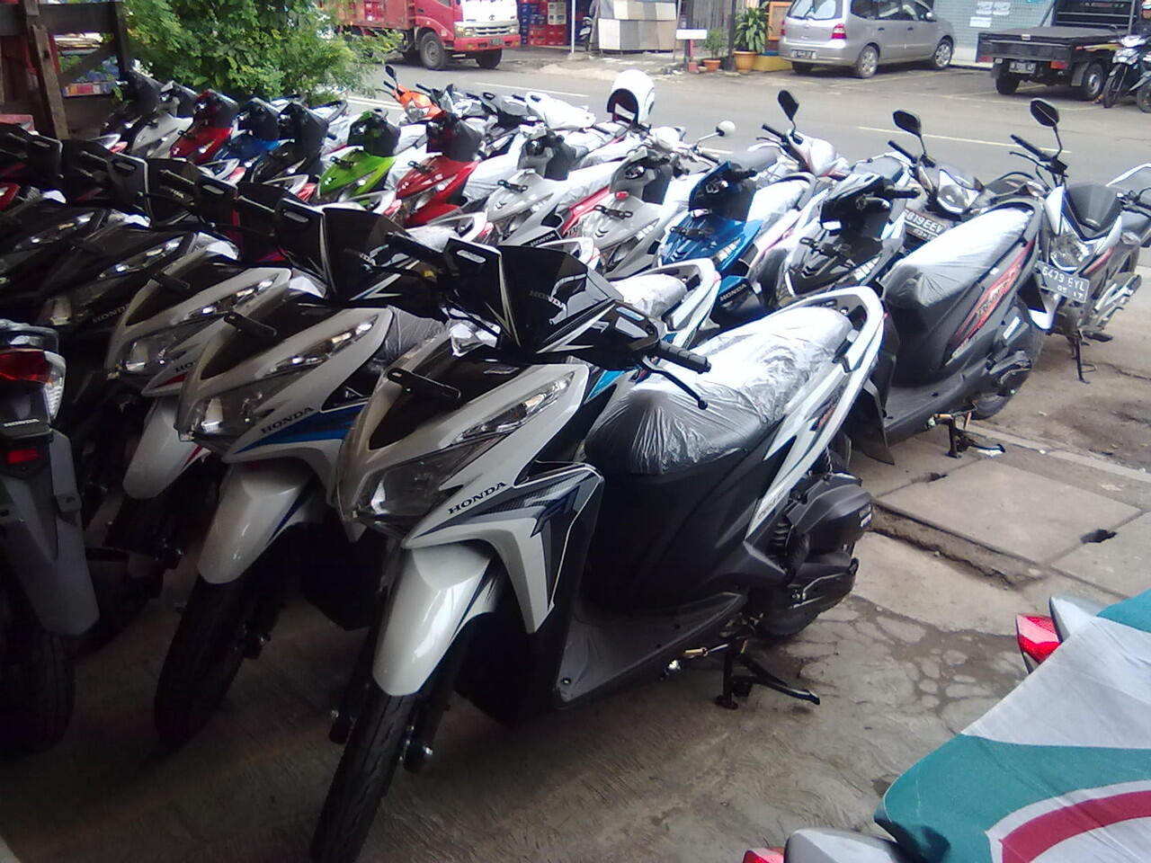 HONDA VERZA CW , CB 150R,VARIO CBS ISS,BEAT CW, MEGA PRO CW 9 PROMO KREDIT 0