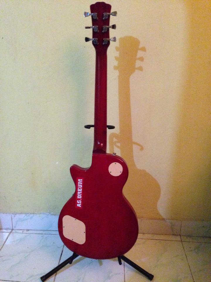 WTS Guitar electric/listrik Lespaul pabrikan murah terawat like new