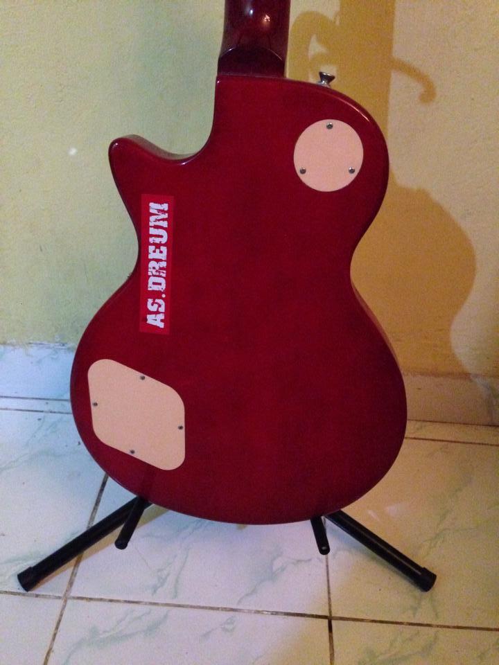 WTS Guitar electric/listrik Lespaul pabrikan murah terawat like new