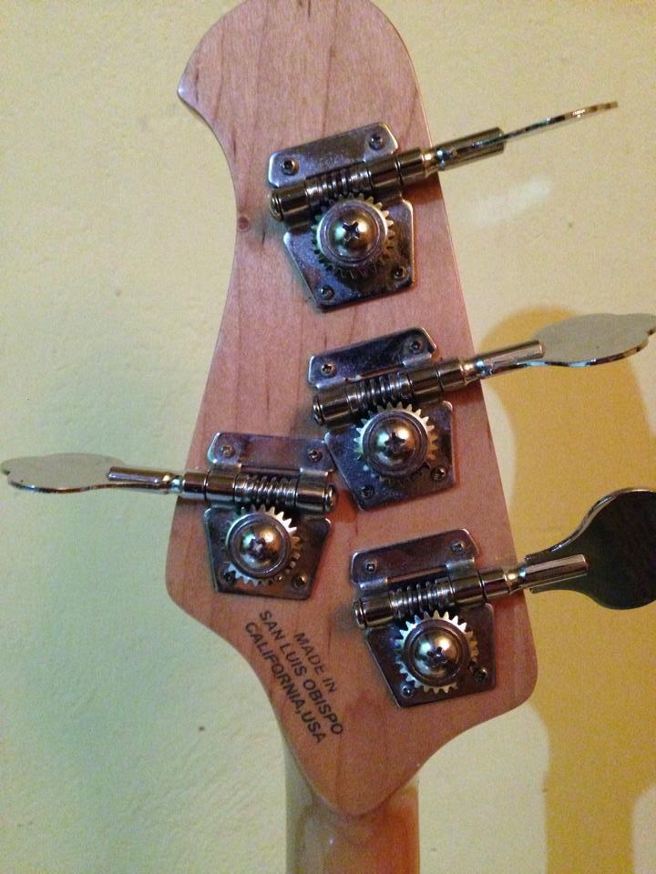 BASS STERLING by MUSICMAN Ray34 custom (aktif)