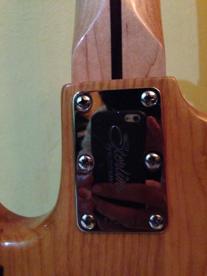 BASS STERLING by MUSICMAN Ray34 custom (aktif)