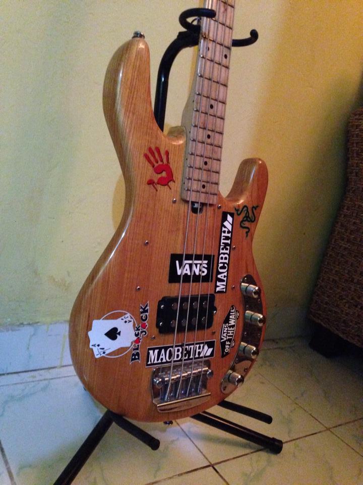 BASS STERLING by MUSICMAN Ray34 custom (aktif)