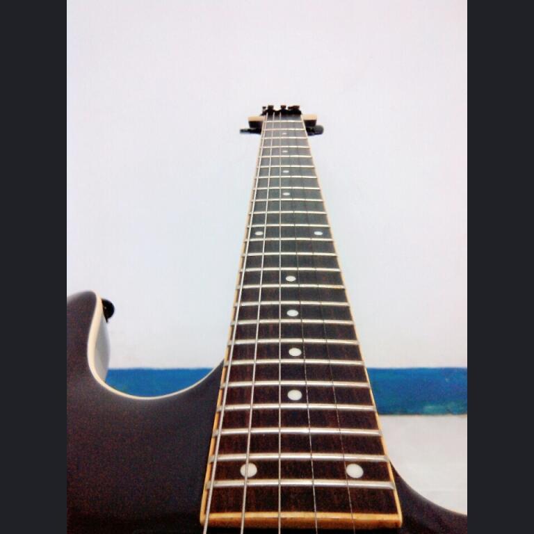 GITAR ELEKTRIK ROCKWELL DG 22 MULUS 2 KALI PAKAI + BANYAK BONUSNYA ! MUMER MASUK GANS