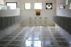 Mantap! Ada Kolam Renang di SPBU Ini