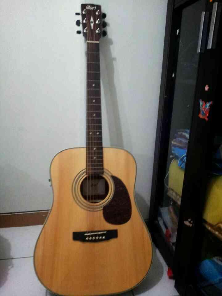 Accoustic Electric Guitar Cort - Earth 70E NS.