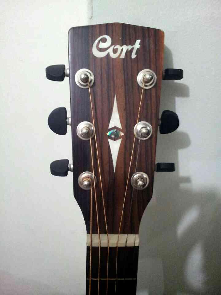 Accoustic Electric Guitar Cort - Earth 70E NS.