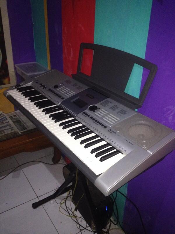 Keyboard yamaha PSR E-403