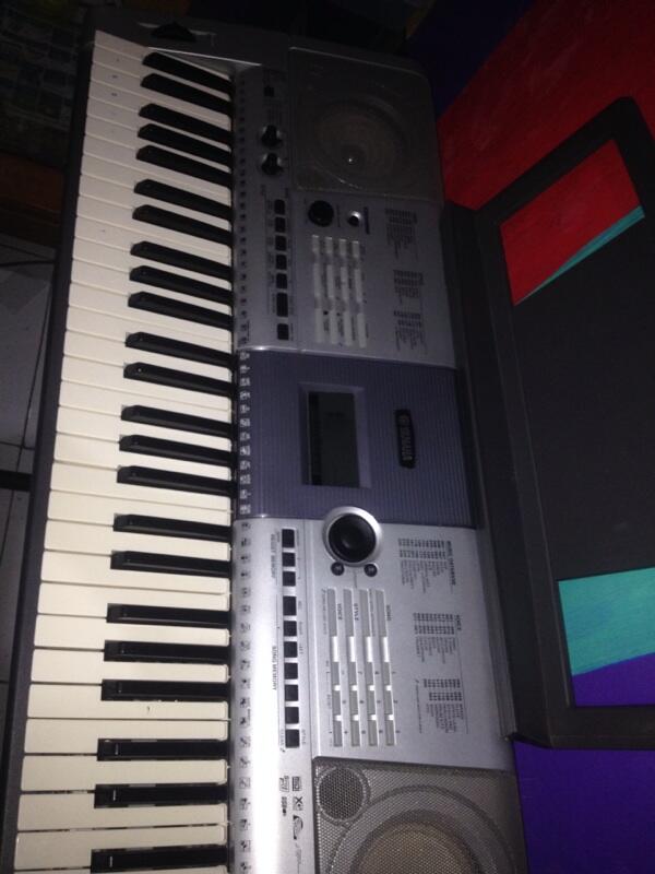 Keyboard yamaha PSR E-403