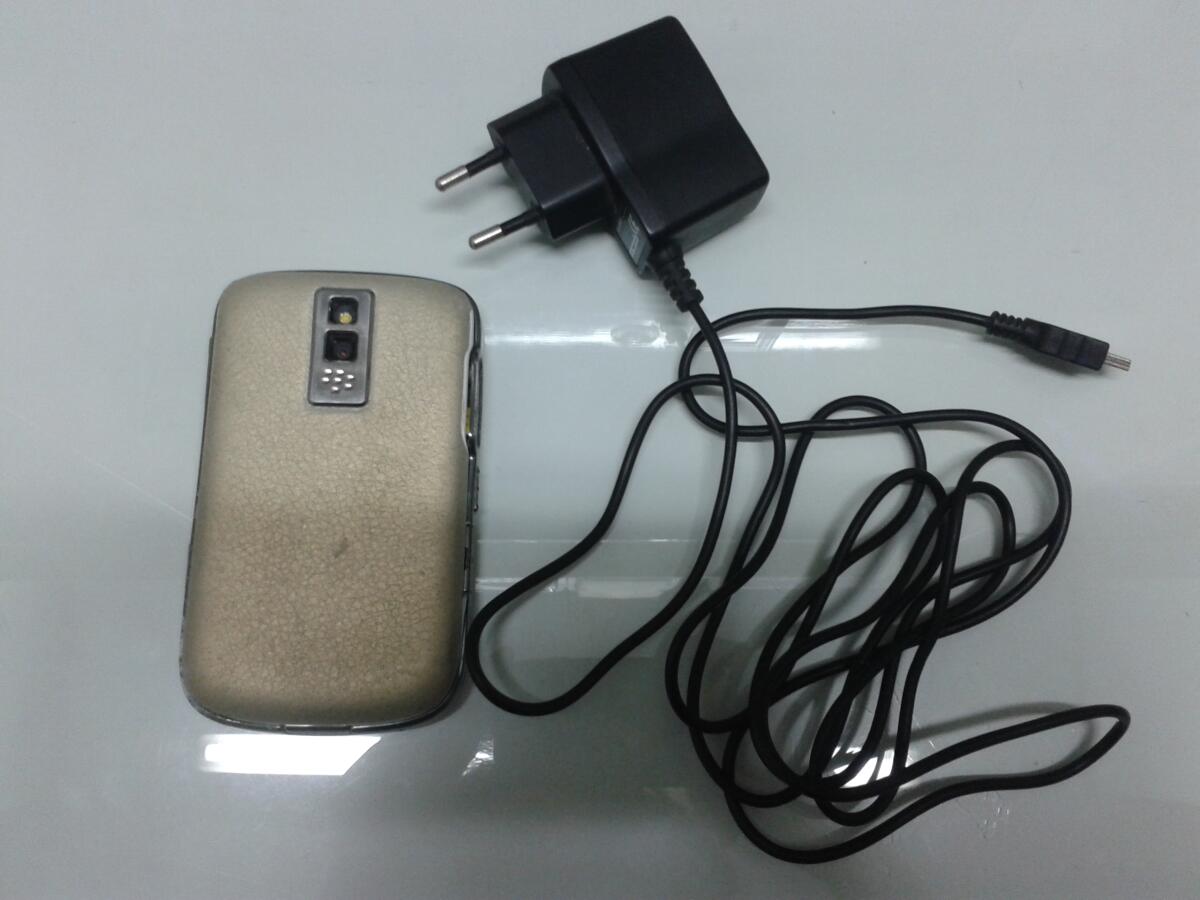 Dijual Blackberry Bold 9000 (WHITE)