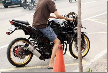 Hal Yang paling menyebalkan pada saat berkendara motor