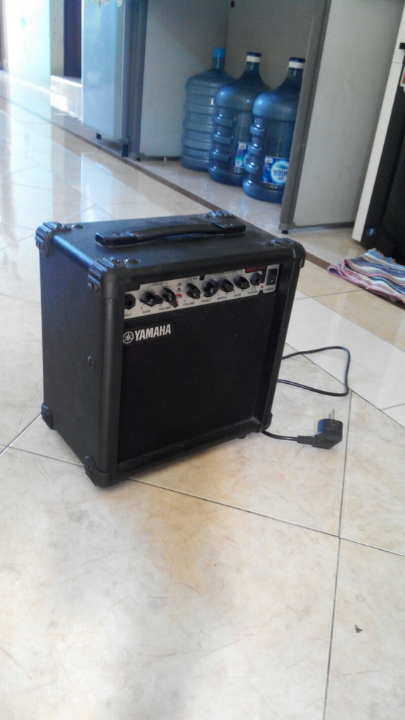 JUAL CEPAT seadanya: gitar elektrik samick KR660 ori bonus ampli