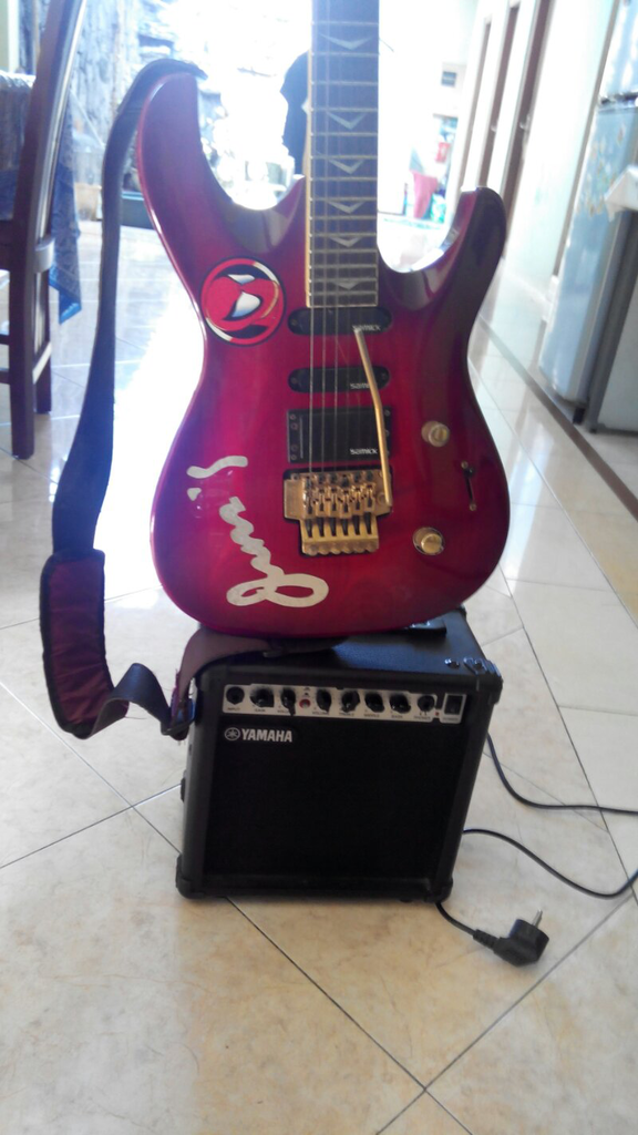 JUAL CEPAT seadanya: gitar elektrik samick KR660 ori bonus ampli