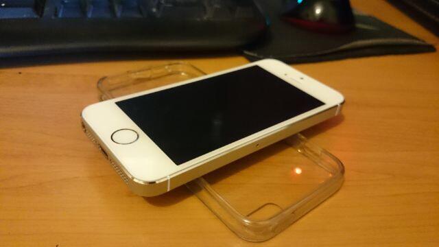 Iphone 5s GOLD 16gb garansi Indonesia WII mulus like new baru pake 2 bulan MURAH