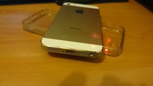 Iphone 5s GOLD 16gb garansi Indonesia WII mulus like new baru pake 2 bulan MURAH
