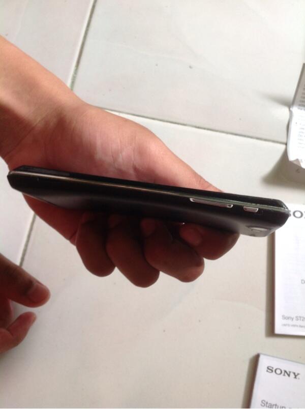 WTS JUAL SONY XPERIA J ST26 i 1JT BLACK, FULSET, GARANSI. MURAH BU